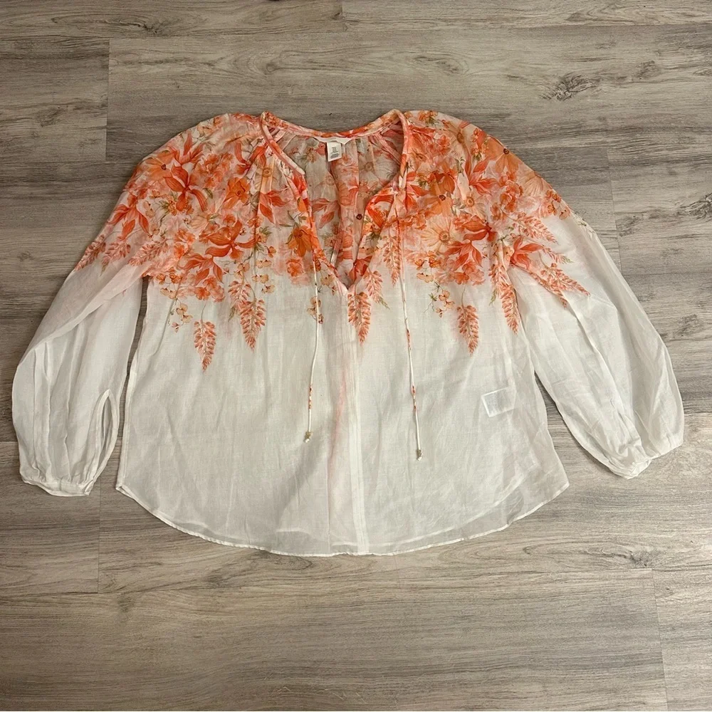 H&M Tie-detail Blouse in a white/coral floral pattern size medium